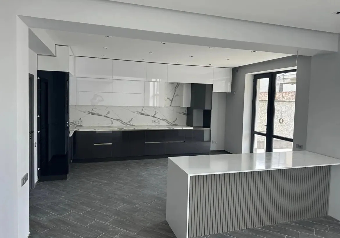 House for sale M. Mashtots st., آرینج کوتایک, 160375