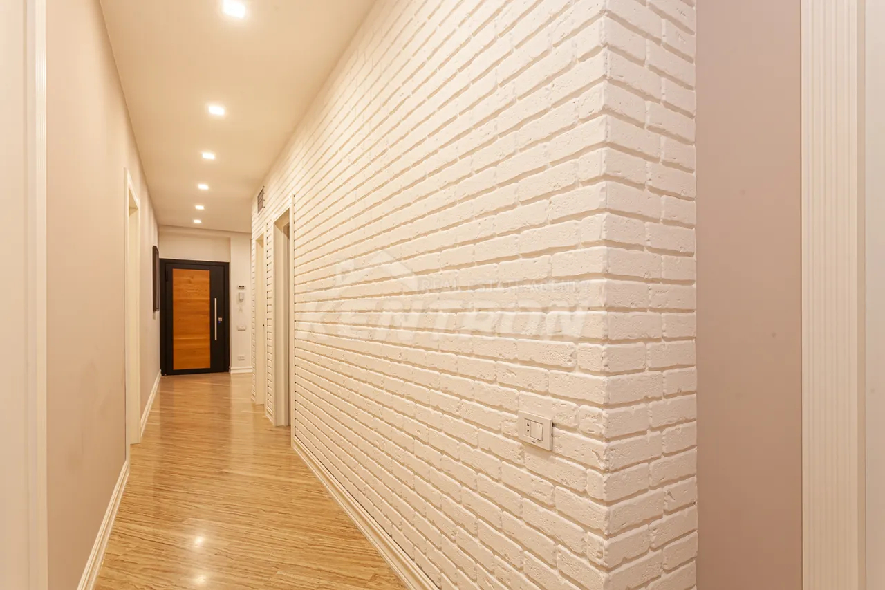 5 bedroom apartment for sale V.Vagharshyan St, Arabkir Yerevan, 159689