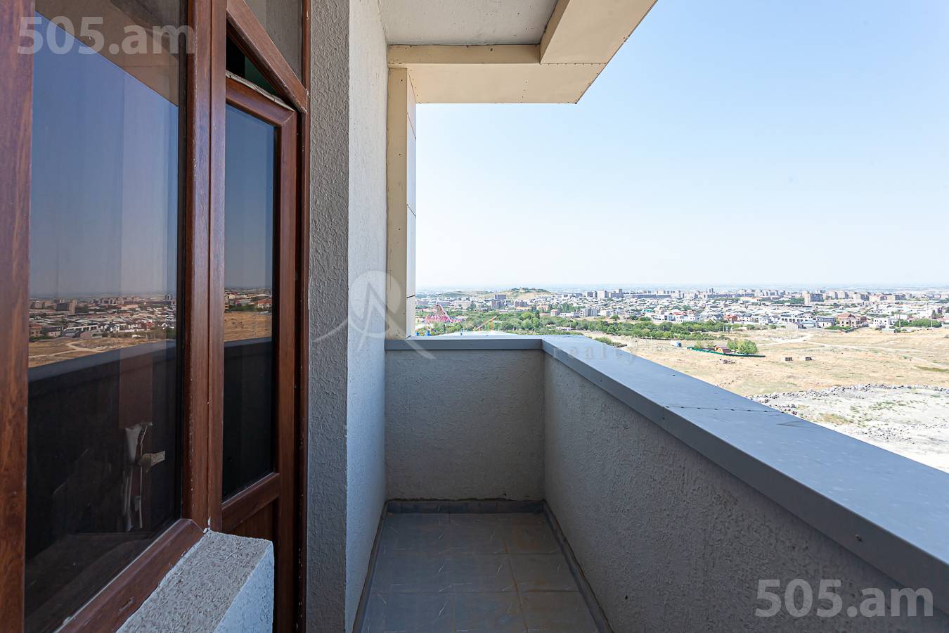 Купить 3 комнатную квартиру М․ Мелконян ул, Центр Ереван, 153100