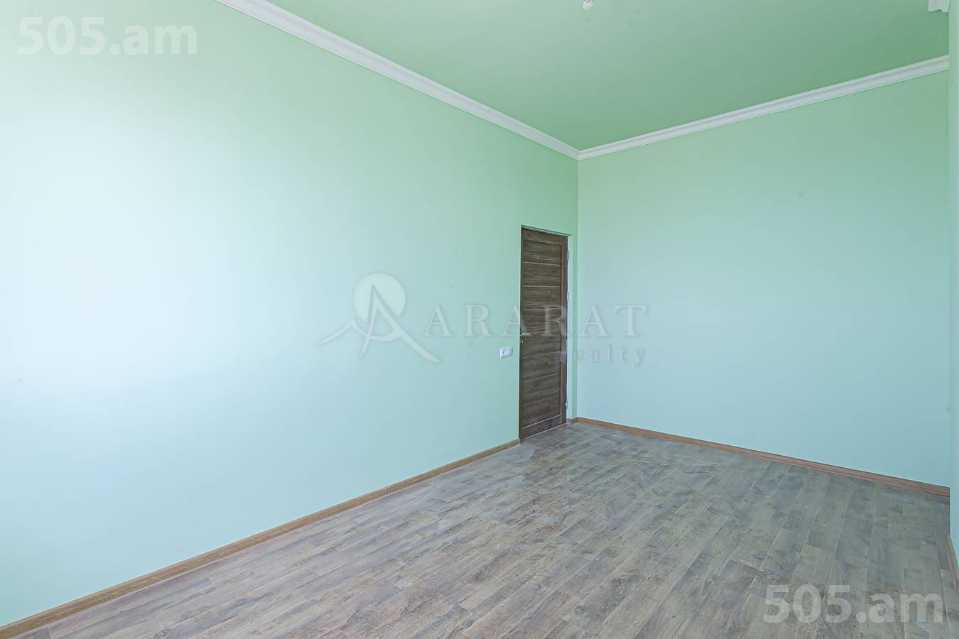 Купить 3 комнатную квартиру М․ Мелконян ул, Центр Ереван, 153100