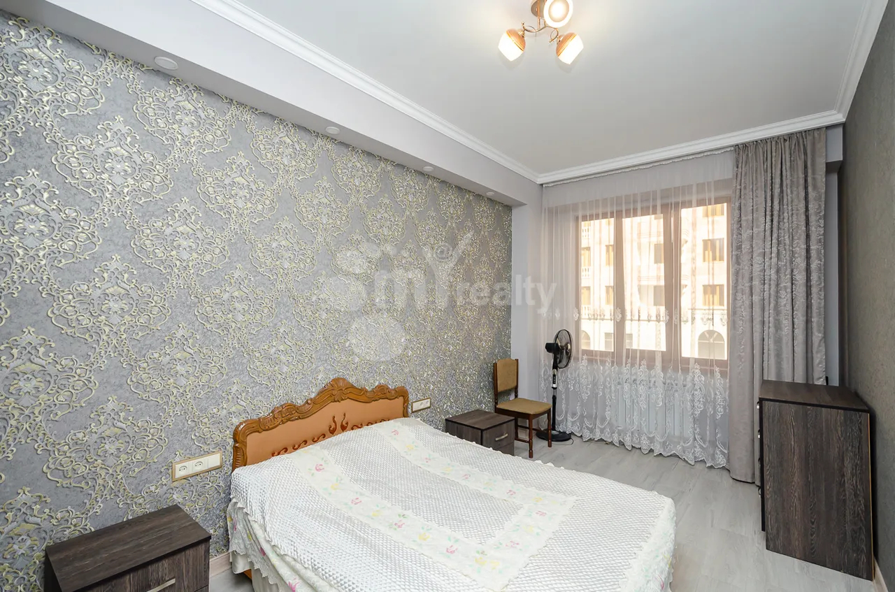 3 bedroom apartment for rent خیابان آدونس, عربگیر ایروان, 161485