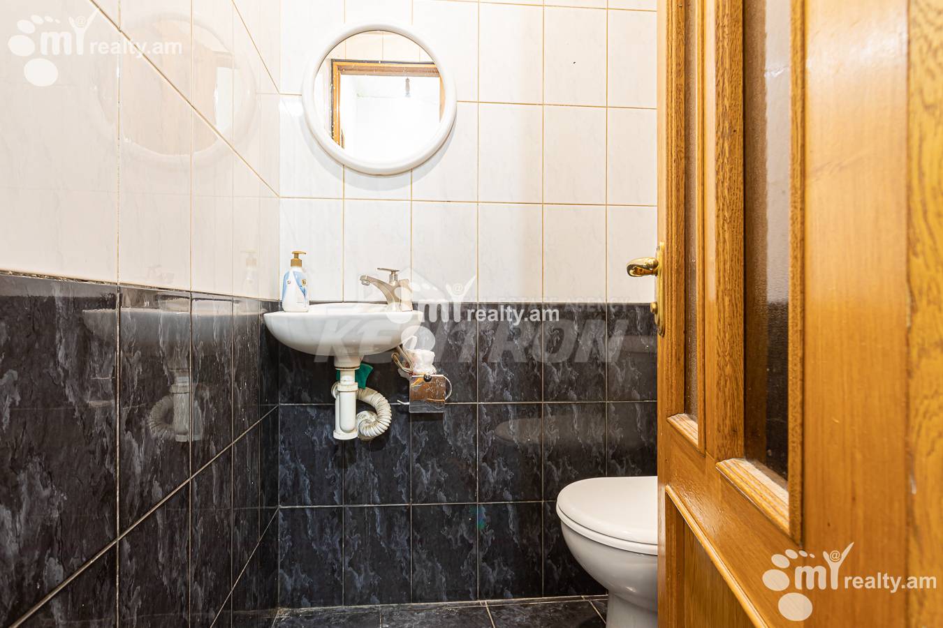 3 bedroom apartment for sale Paronyan St, Center Yerevan, 156507