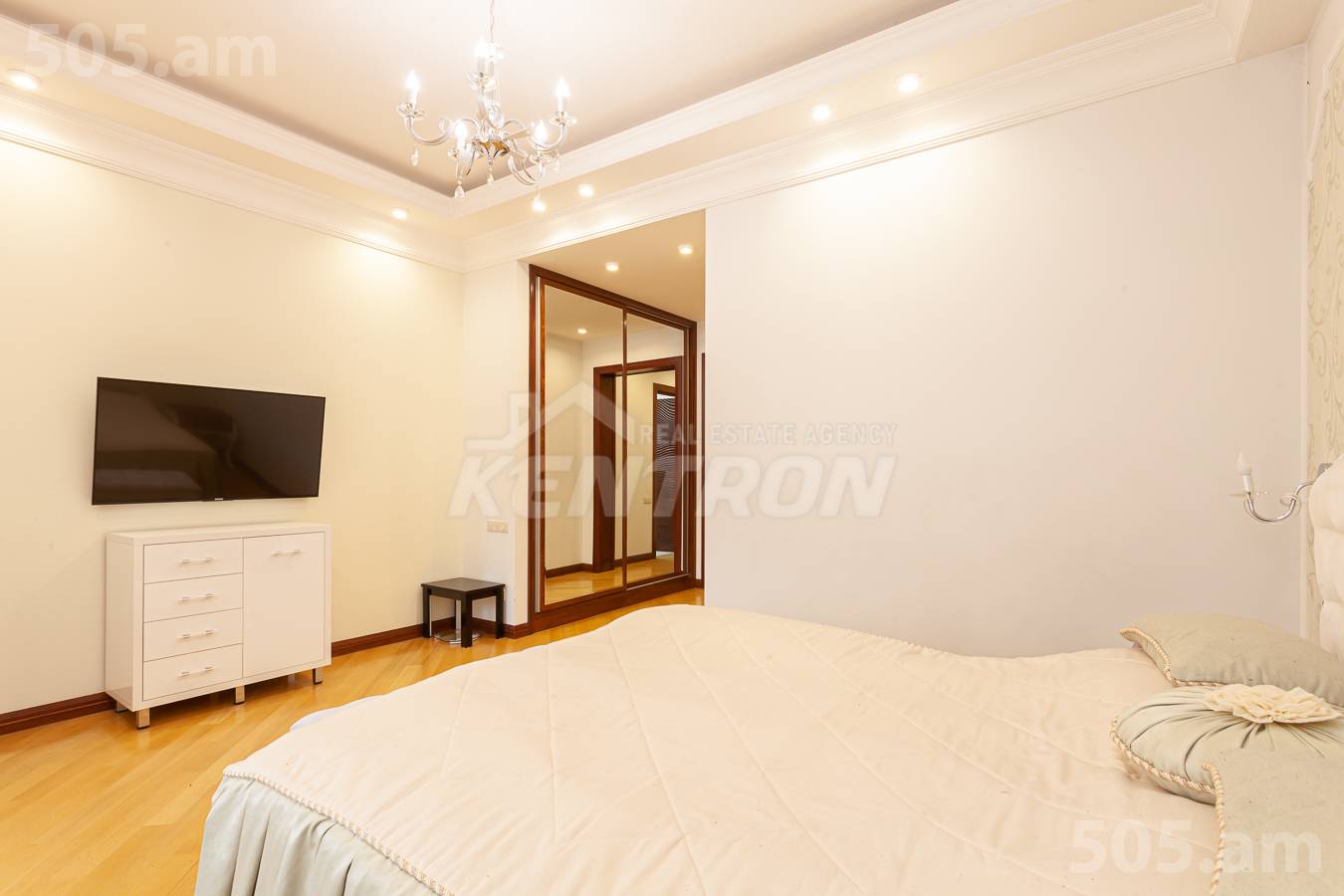 3 սենյականոց բնակարան վարձով Եկմալյան փող, Կենտրոն Երևան, 154624