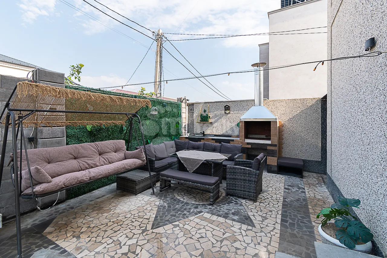 House for sale Lukashin St, Adshapnjak Yerevan, 161303