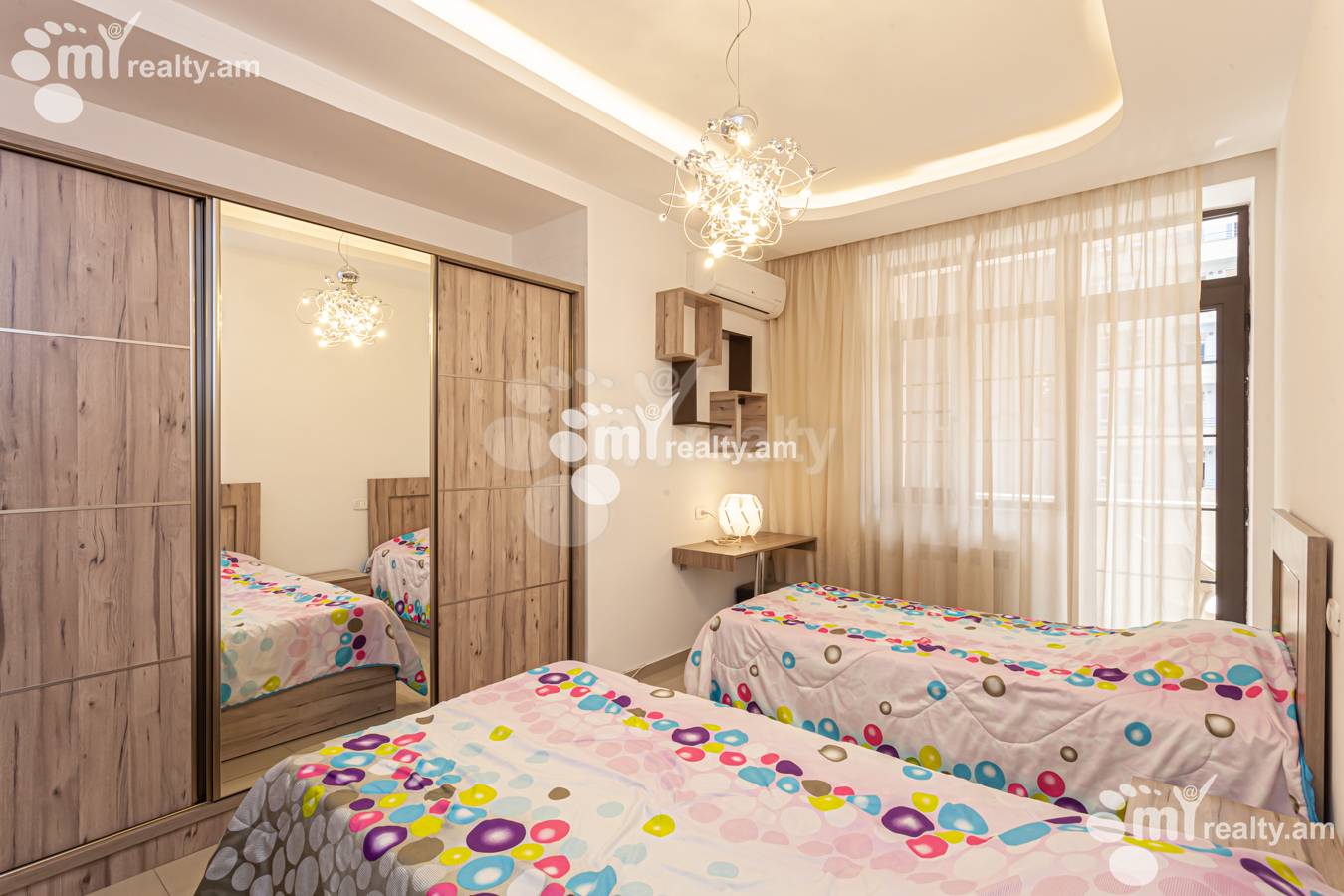 3 bedroom apartment for rent خیابان ابوویان, مرکز شهر ایروان, 151166