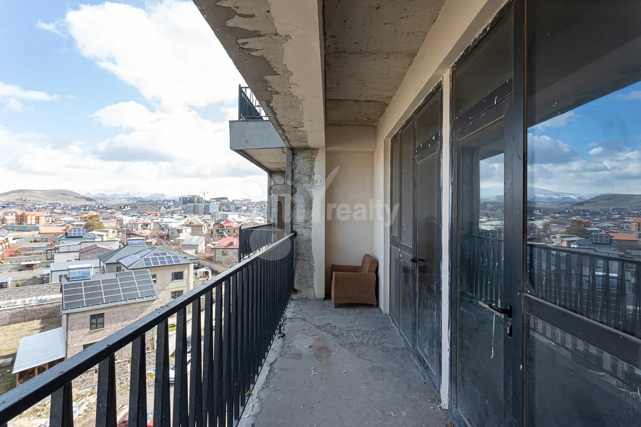 4 bedroom apartment for sale Paruyr Sevak  dis. 17 street, Awan Yerevan, 159883