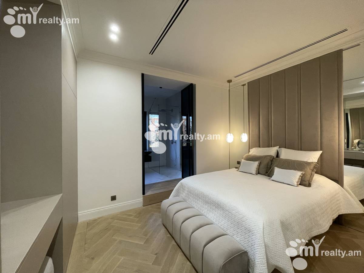 3 bedroom apartment for rent Moskovyan St, Center Yerevan, 160106