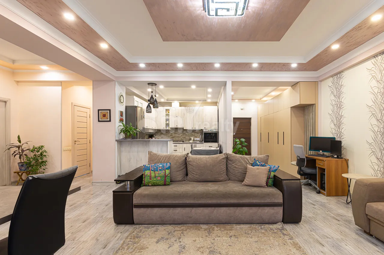 4 bedroom apartment for sale Gyuliqevxyan St, Nor Norque Yerevan, 159626