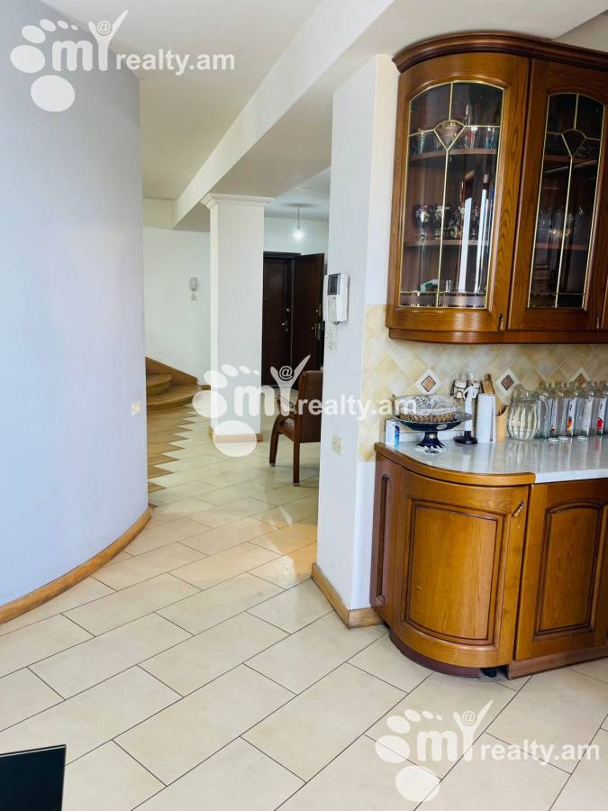 5 bedroom apartment for sale خیابان برادران اوربِلی, عربگیر ایروان, 160180