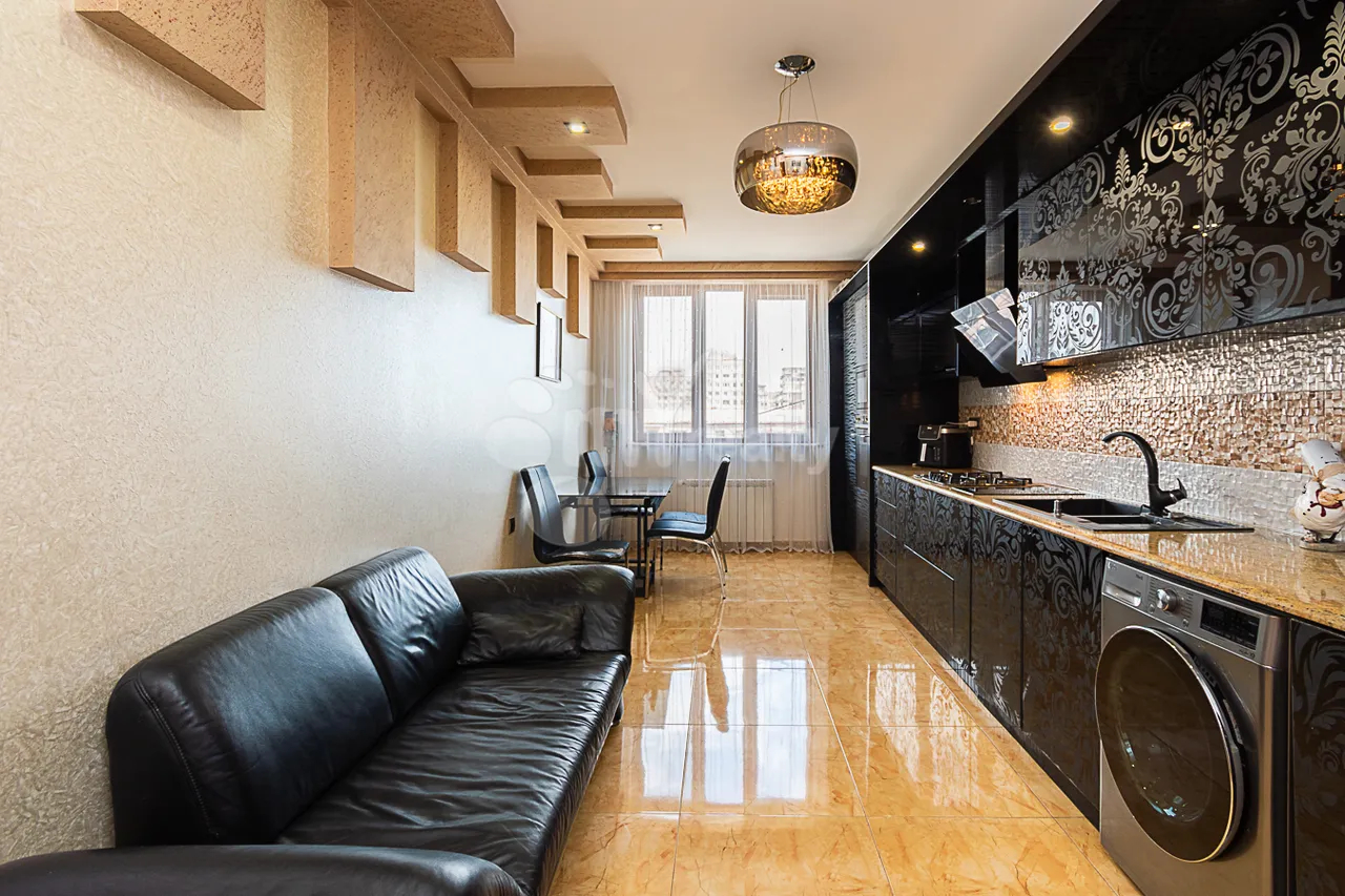 3 bedroom apartment for sale Hambardzumyan St, Arabkir Yerevan, 161263