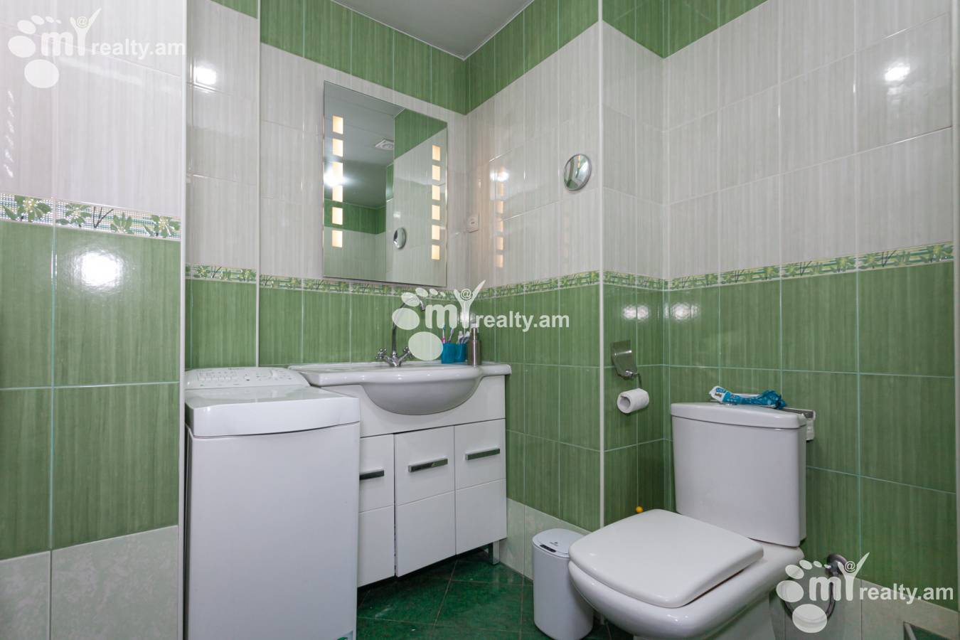 Купить 3 комнатную квартиру Дзорап ул, Центр Ереван, 153641