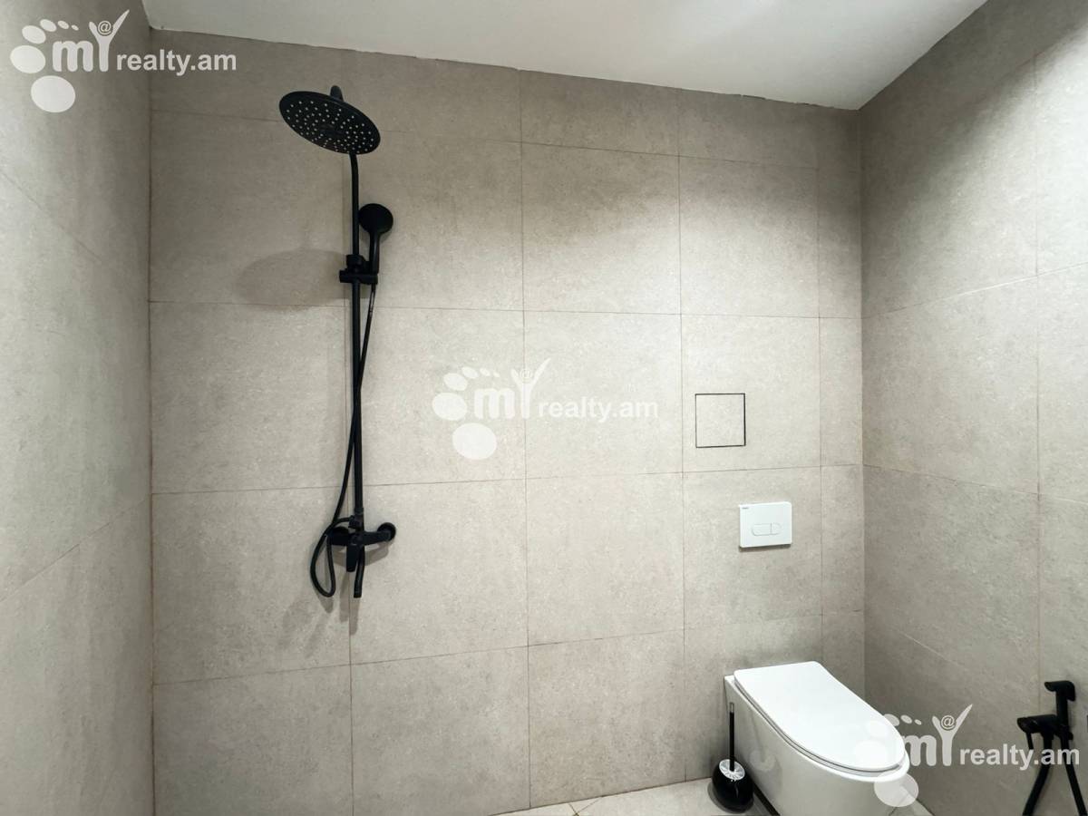 3 սենյականոց բնակարան  Դ. Դեմիրճյան փող, Կենտրոն Երևան, 160041