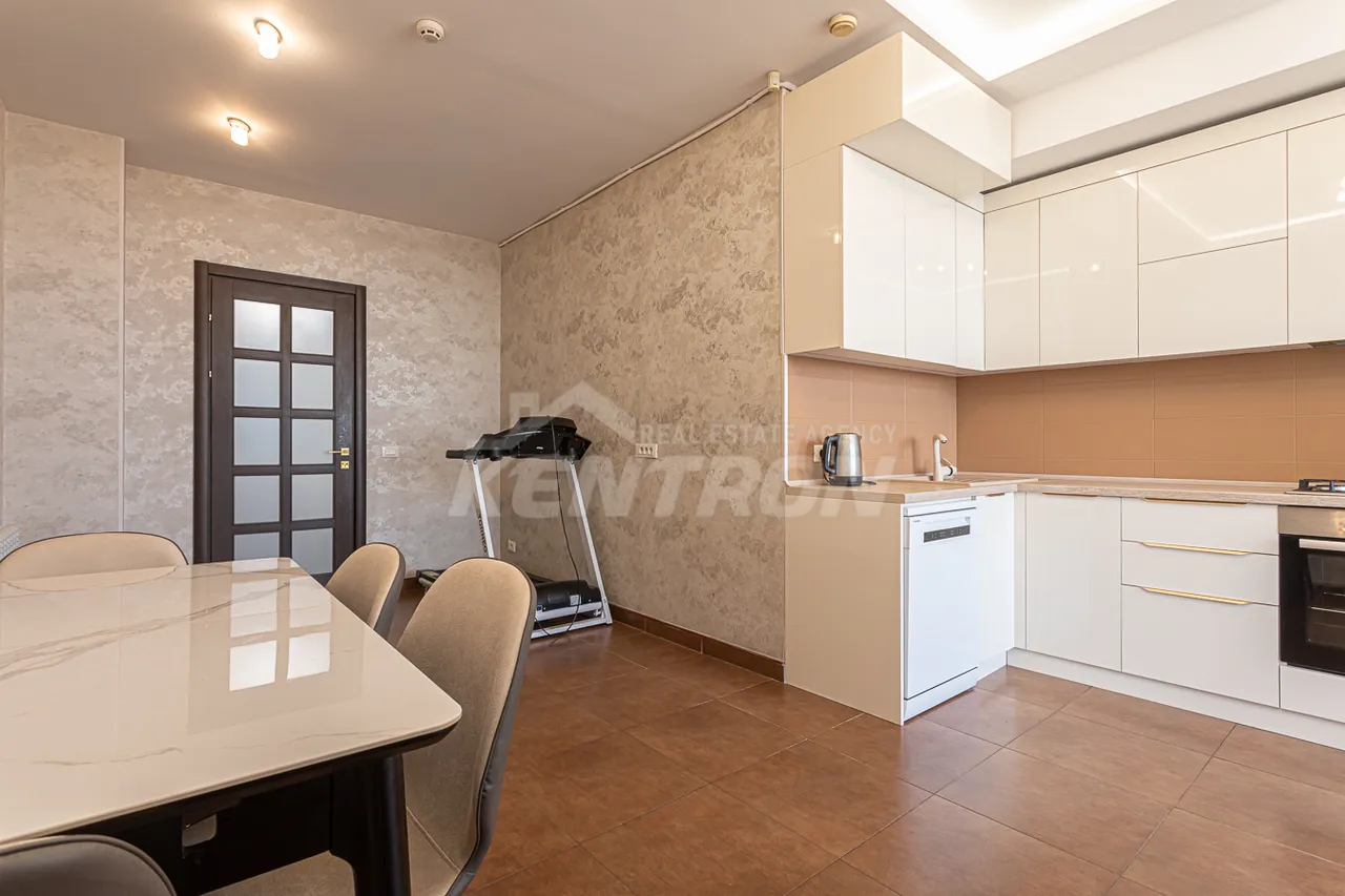 4 bedroom apartment for rent Baghramyan av(Arabkir), Arabkir Yerevan, 158370