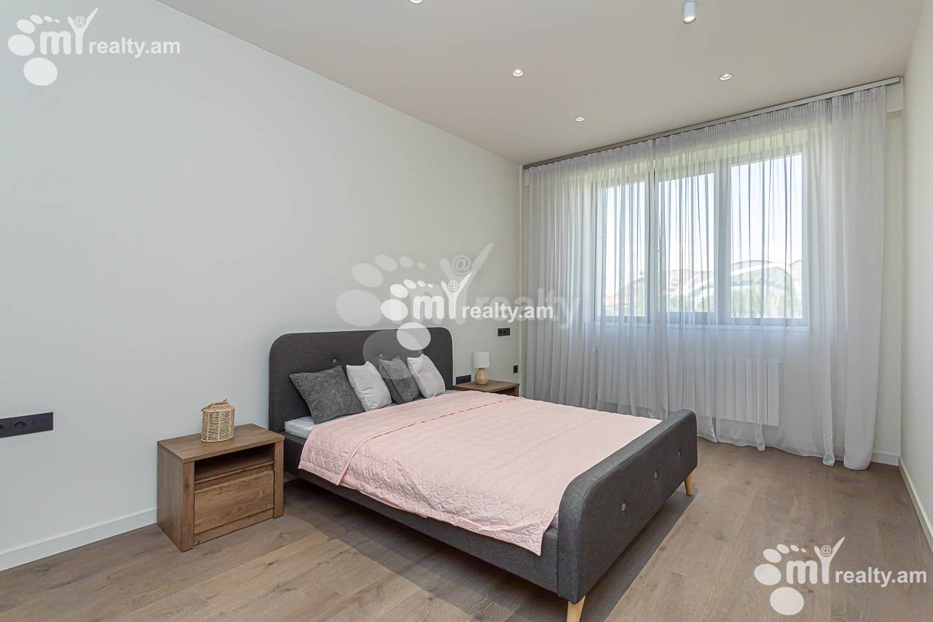 3 սենյականոց բնակարան վարձով Մ․ Մելքոնյան փող, Կենտրոն Երևան, 156869