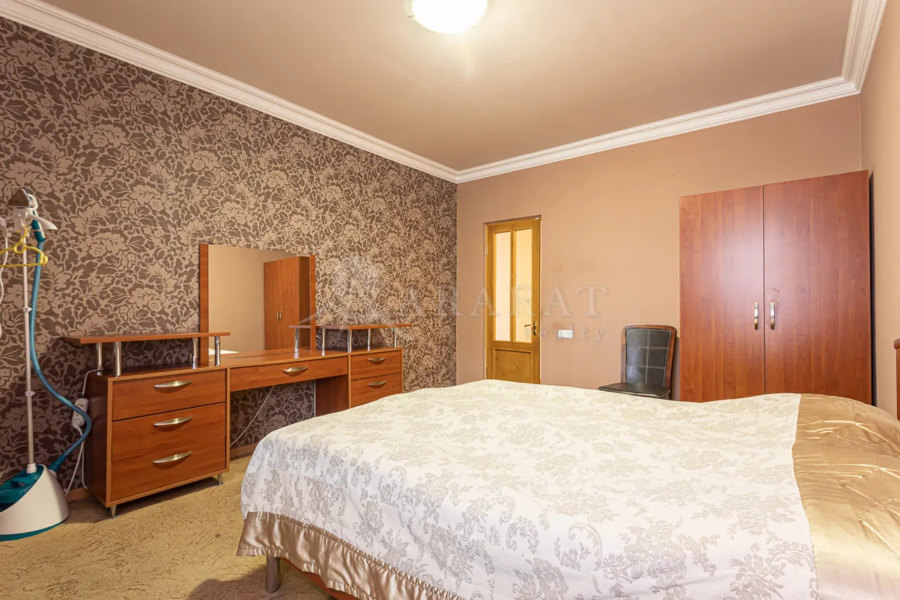 5 bedroom apartment for sale خیابان هر. کوچار, عربگیر ایروان, 161882