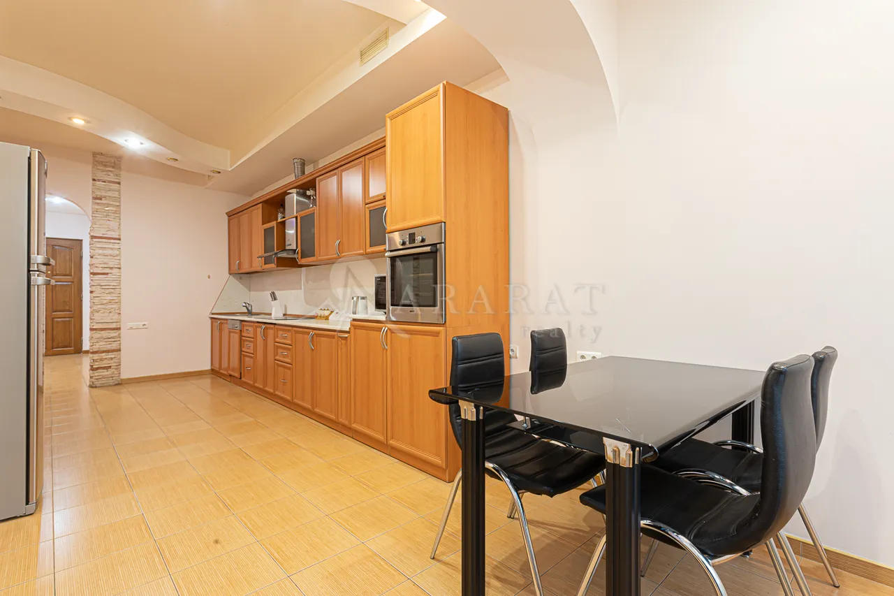 3 bedroom apartment for rent Northern(Hyusisayin)  Ave, Center Yerevan, 158075