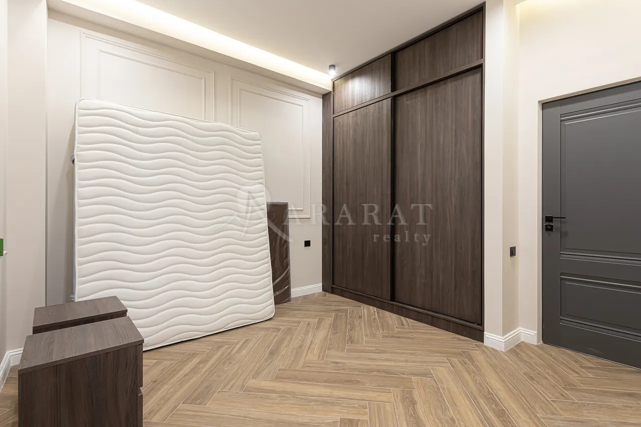 Купить 3 комнатную квартиру Аршакуняц пр, Центр Ереван, 158814