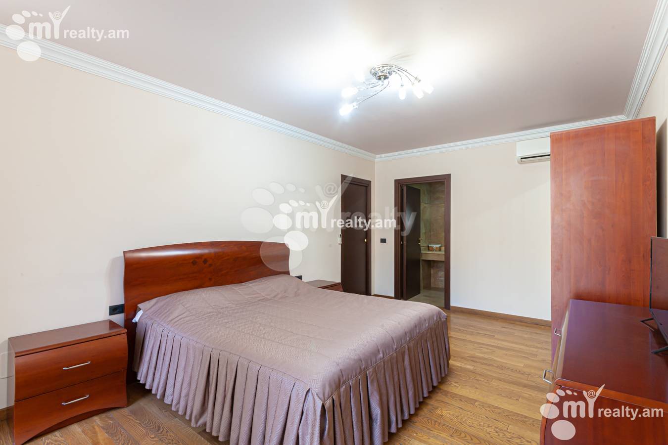 3 bedroom apartment for rent Vazgen Sargsyan St, Center Yerevan, 151912