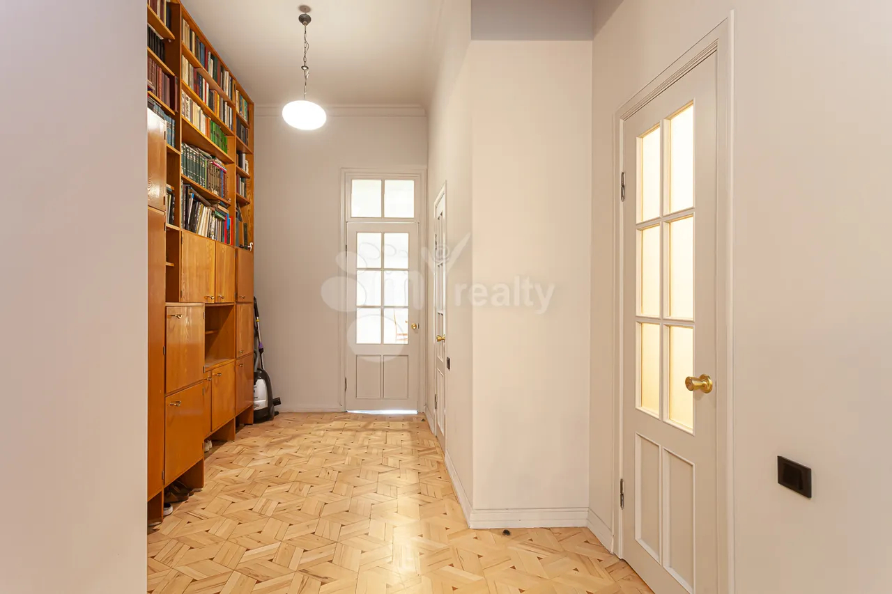 3 bedroom apartment for rent Pushkin St, Center Yerevan, 161840