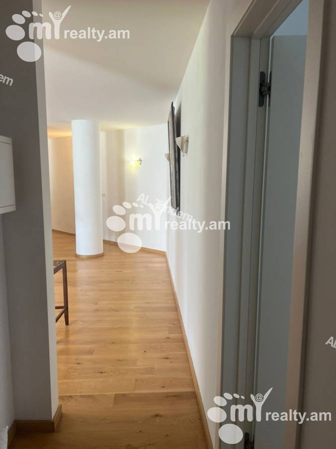 3 bedroom apartment for sale خیابان مامیکونیانتس, عربگیر ایروان, 158201