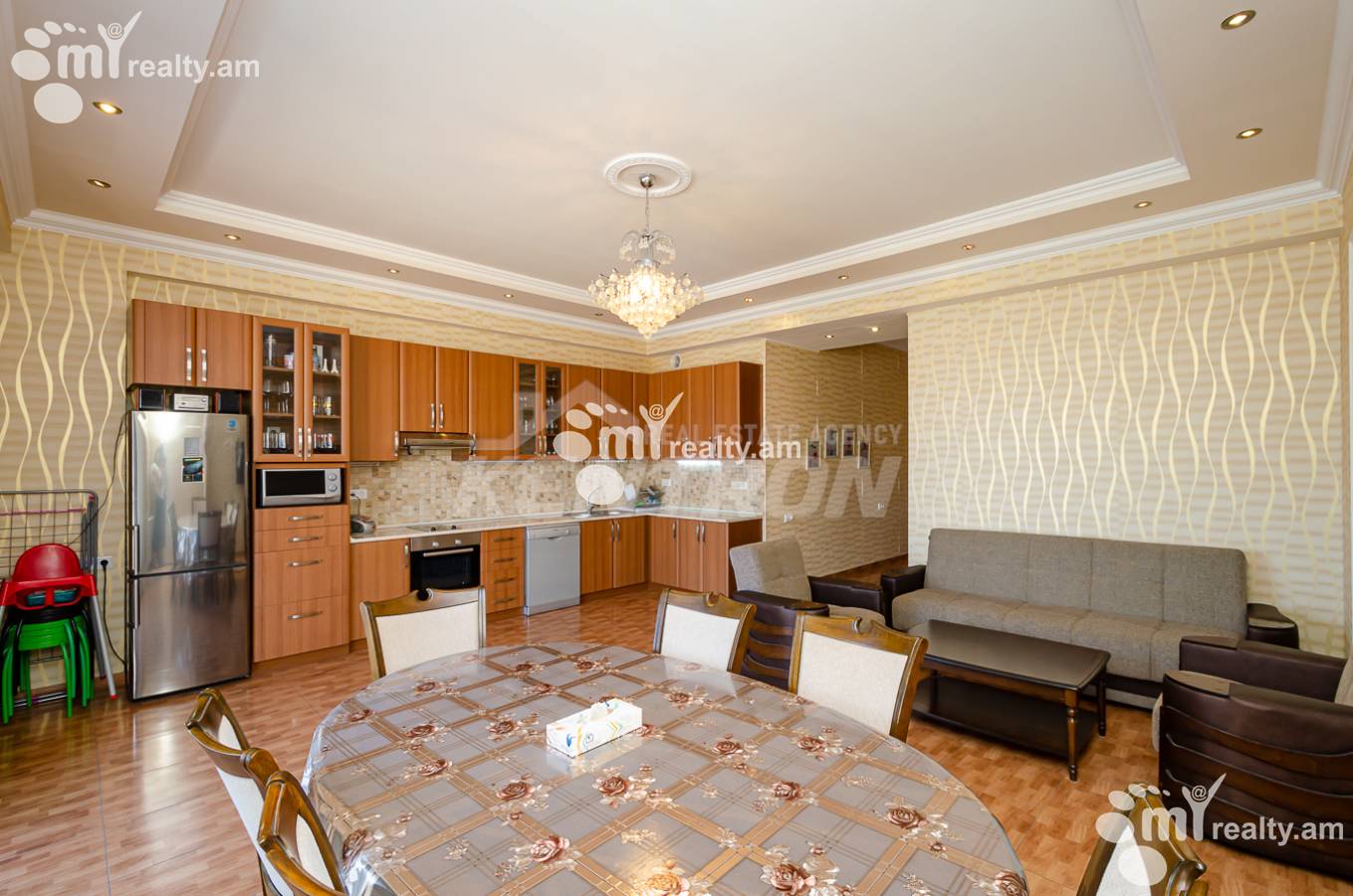 Купить 2 комнатную квартиру Арам ул, Центр Ереван, 152025