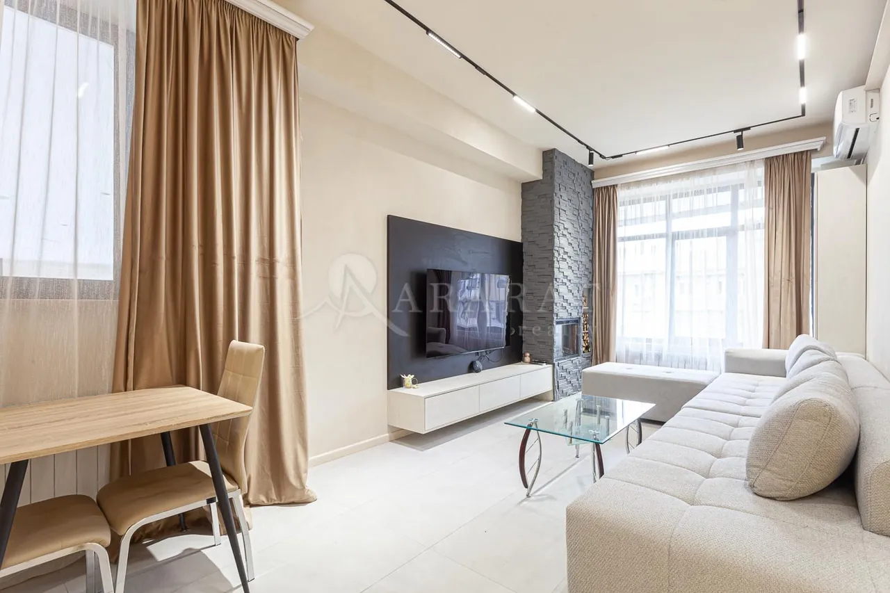 4 bedroom apartment for sale Nalbandyan St, Center Yerevan, 161888