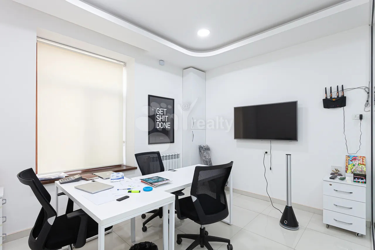 4 bedroom apartment for sale V.Vagharshyan St, Arabkir Yerevan, 161711