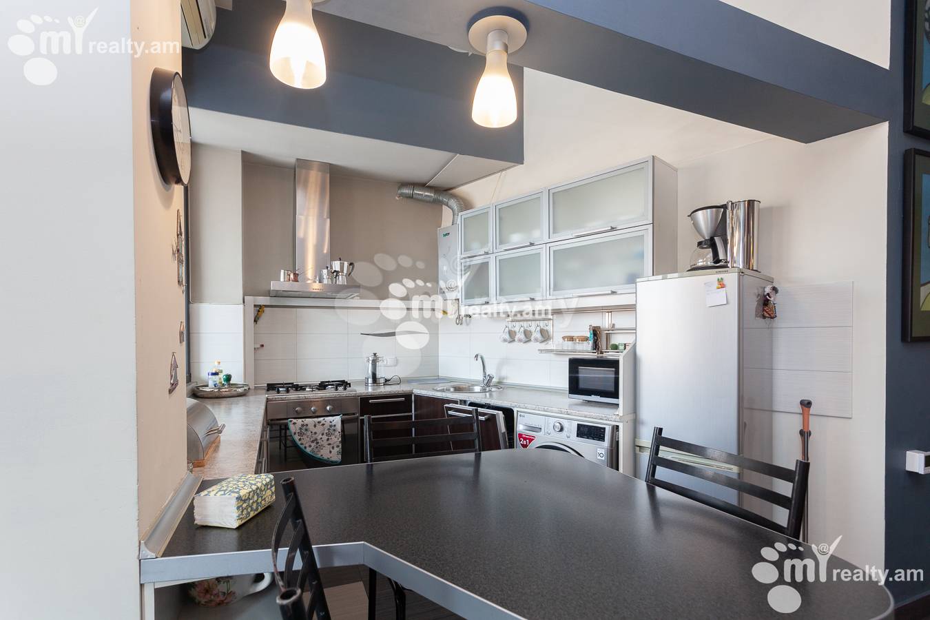 3 bedroom apartment for rent Mashtots Ave, Center Yerevan, 150482