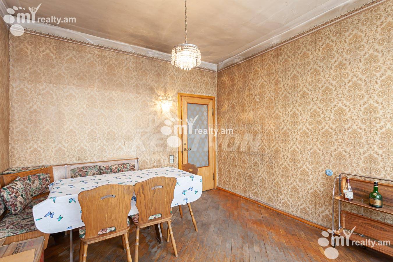 Купить 4 комнатную квартиру Таманян ул, Центр Ереван, 145123