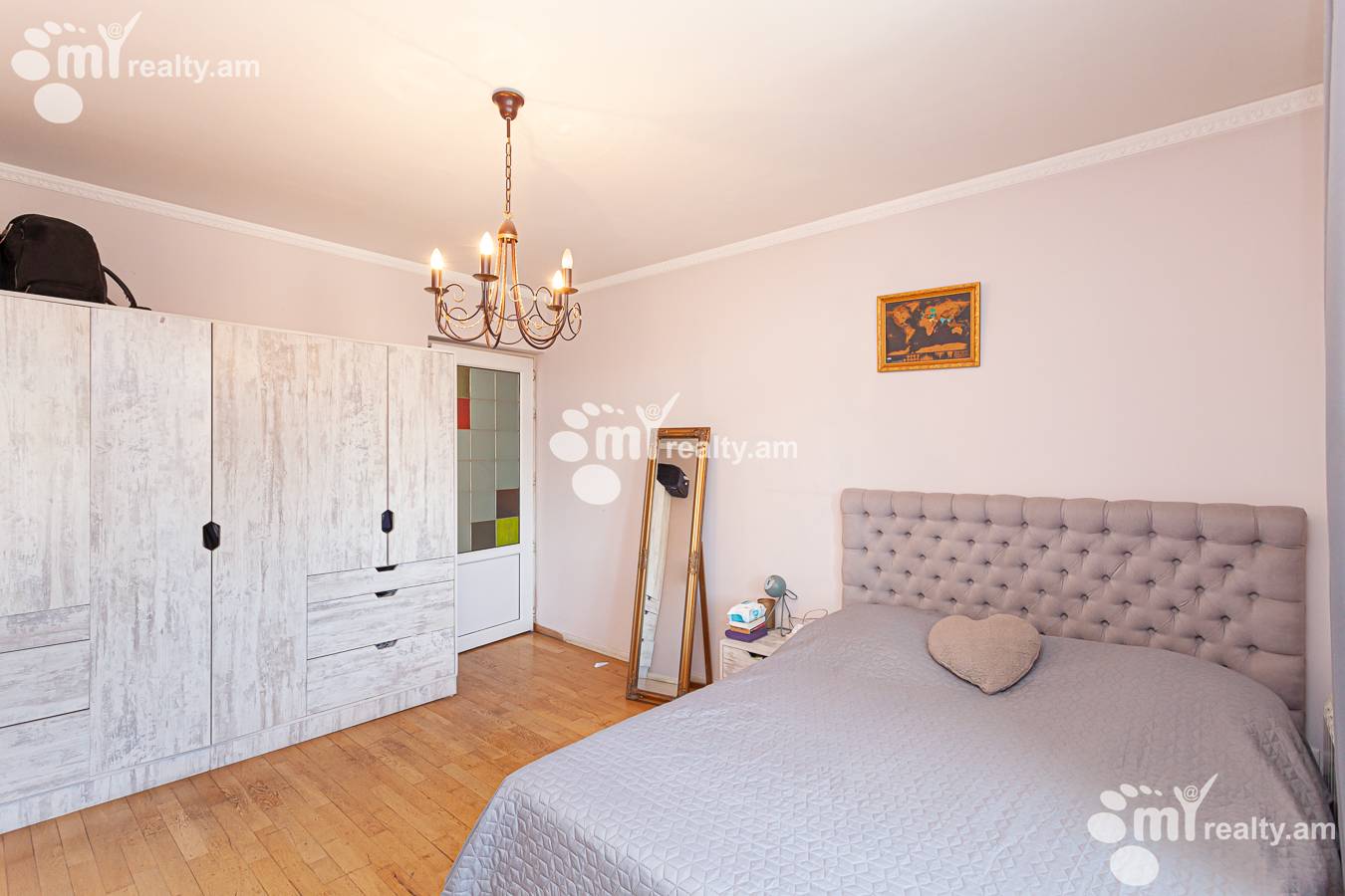 3 սենյականոց բնակարան  Նալբանդյան փող, Կենտրոն Երևան, 152406