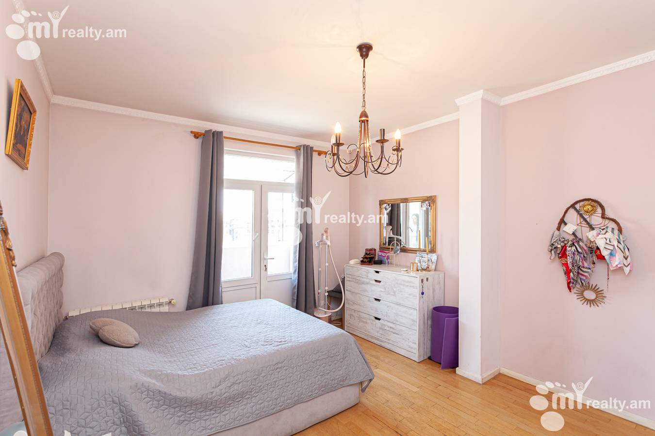 3 սենյականոց բնակարան  Նալբանդյան փող, Կենտրոն Երևան, 152406