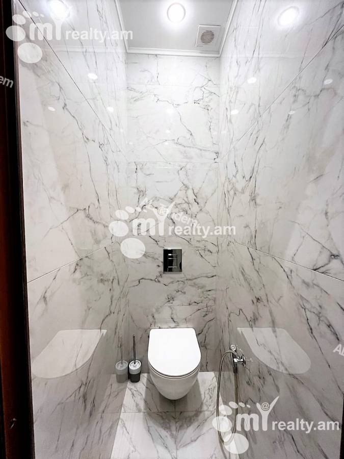 3 bedroom apartment for rent Tumanyan St, Center Yerevan, 133124