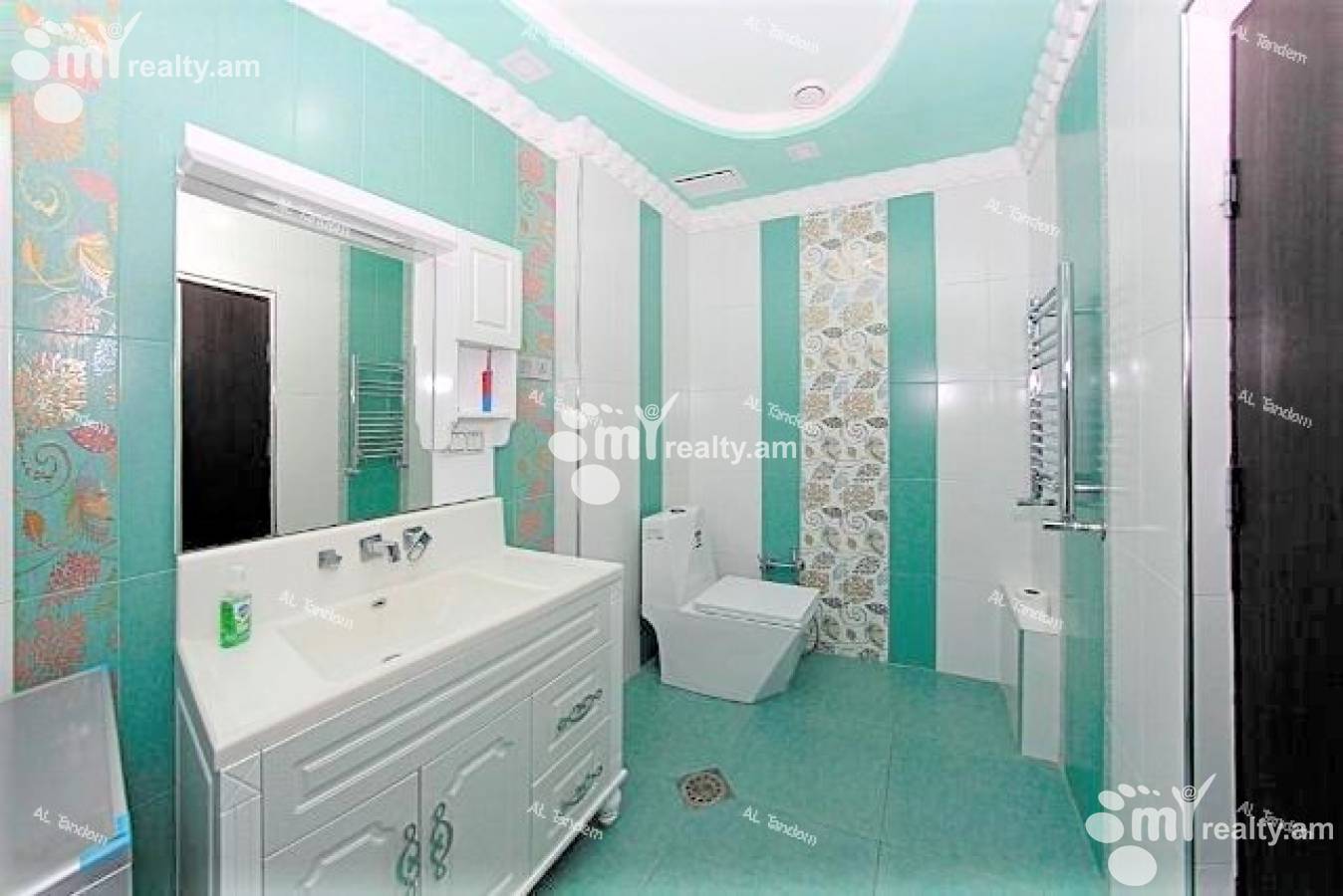 4 bedroom apartment for sale Vardanants St, Center Yerevan, 135107