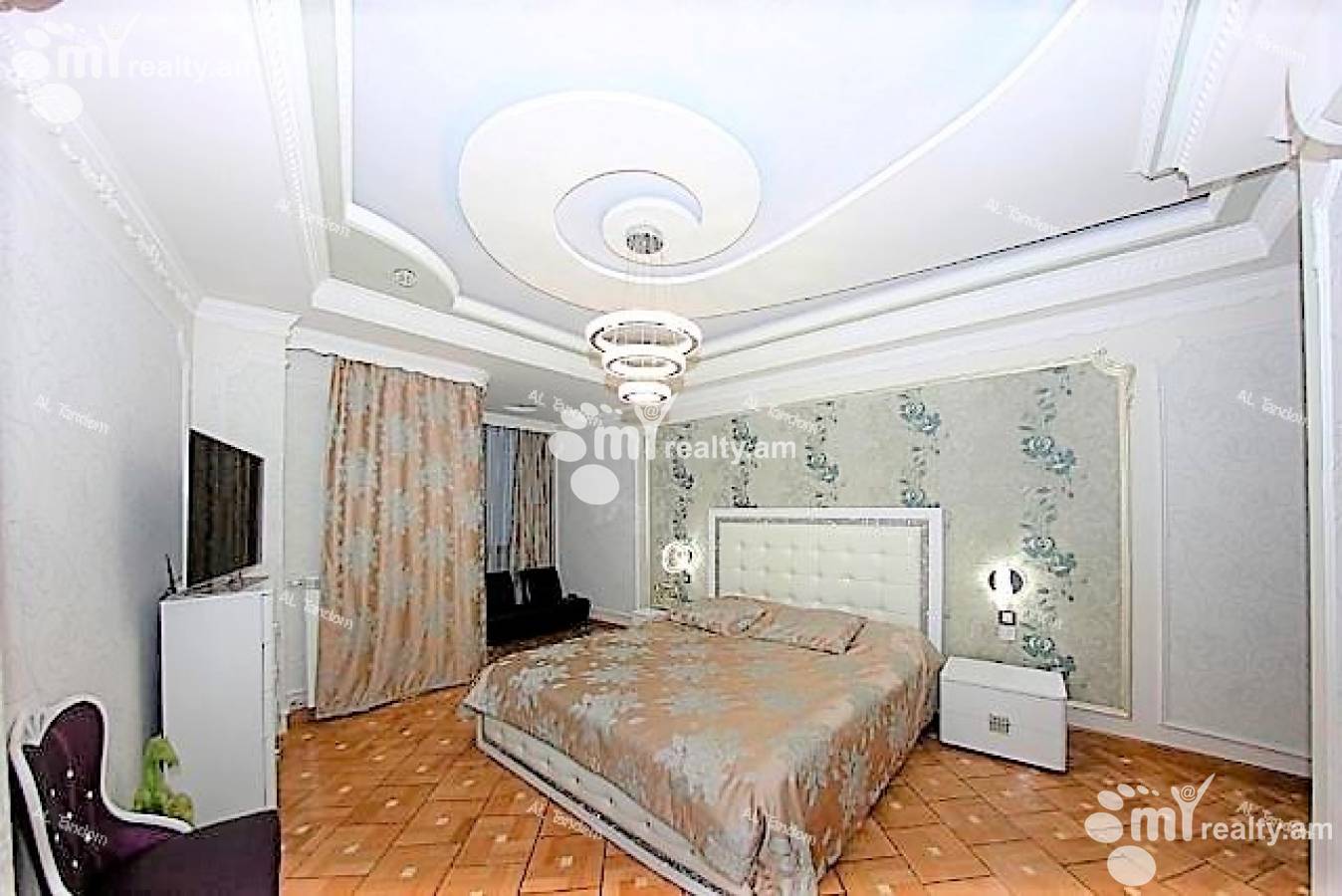 4 bedroom apartment for sale Vardanants St, Center Yerevan, 135107