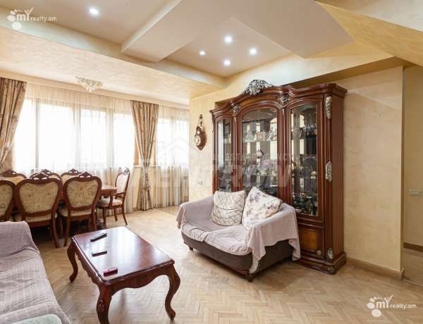 4-bedroom/apartment-for-sale/Azatutyan+avenue/Kanaqer-Zeytun/Yerevan
