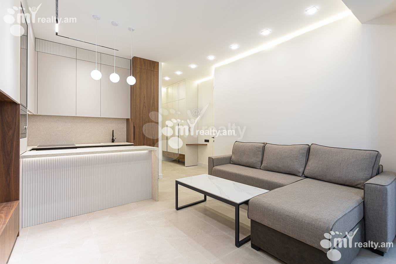 Купить 2 комнатную квартиру Аршакуняц пр, Центр Ереван, 156409