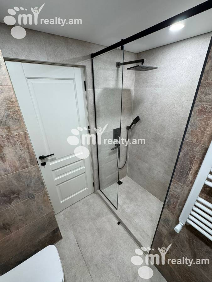 2 bedroom apartment for sale خیابان فوچیک, آچاپنیاک ایروان, 160181