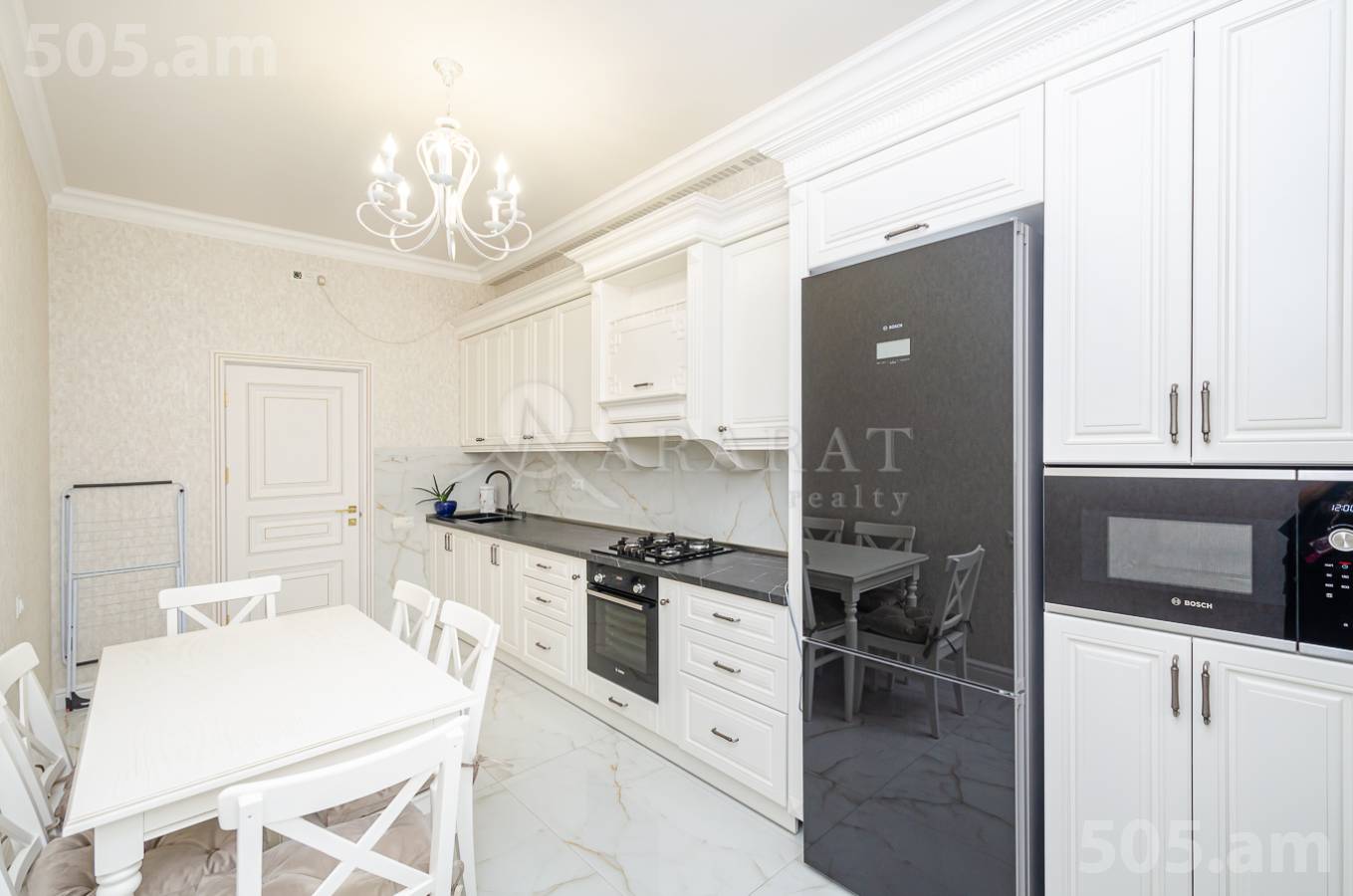 4 bedroom apartment for sale خیابان واهر. پاپازیان, عربگیر ایروان, 151947