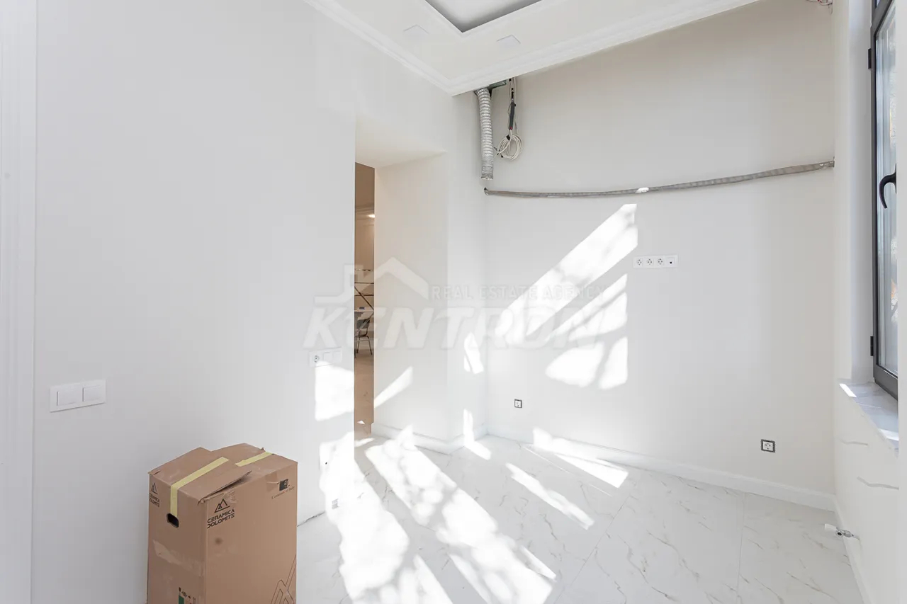 Commercial for sale خیابان ابوویان, مرکز شهر ایروان, 159427