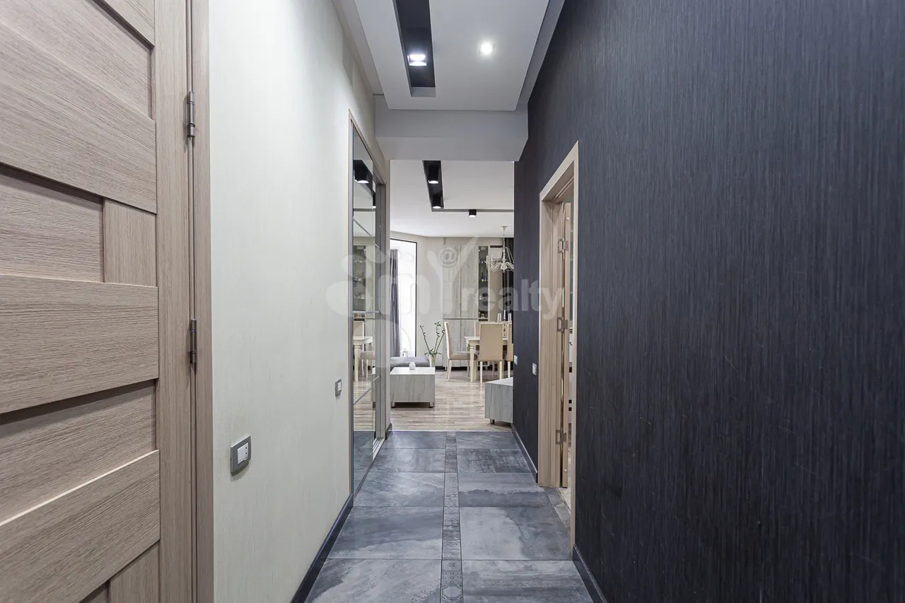 4 bedroom apartment for sale Ler. Kamsar St, Center Yerevan, 160740