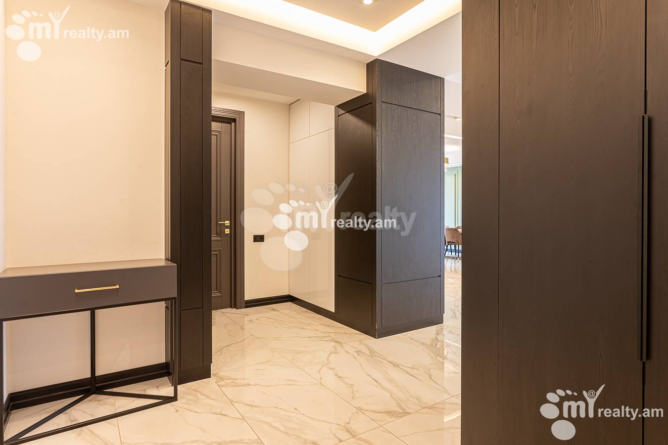 3 bedroom apartment for sale خیابان تِسی تِسِرناکابِرد, مرکز شهر ایروان, 156364