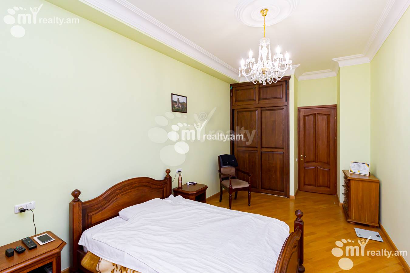 5 bedroom apartment for sale Dzorap St, Center Yerevan, 153815
