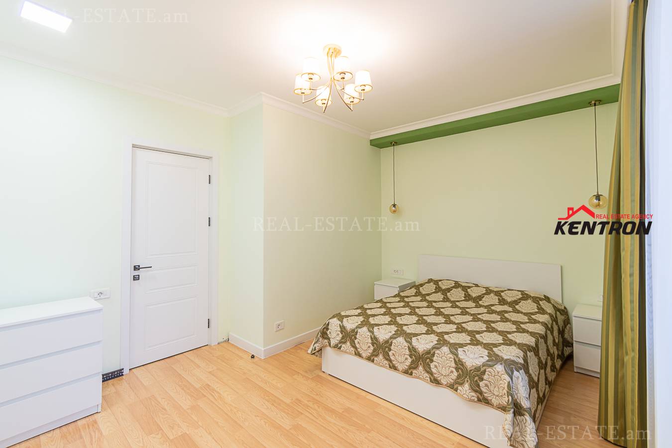 4 bedroom apartment for sale Aram St, Center Yerevan, 131060