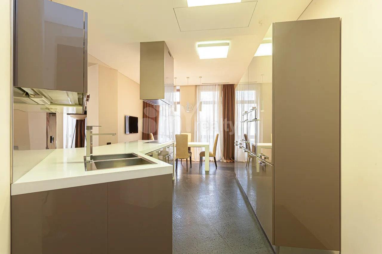 4 bedroom apartment for sale Northern (Hyusisayin)  Ave, Center Yerevan, 157217