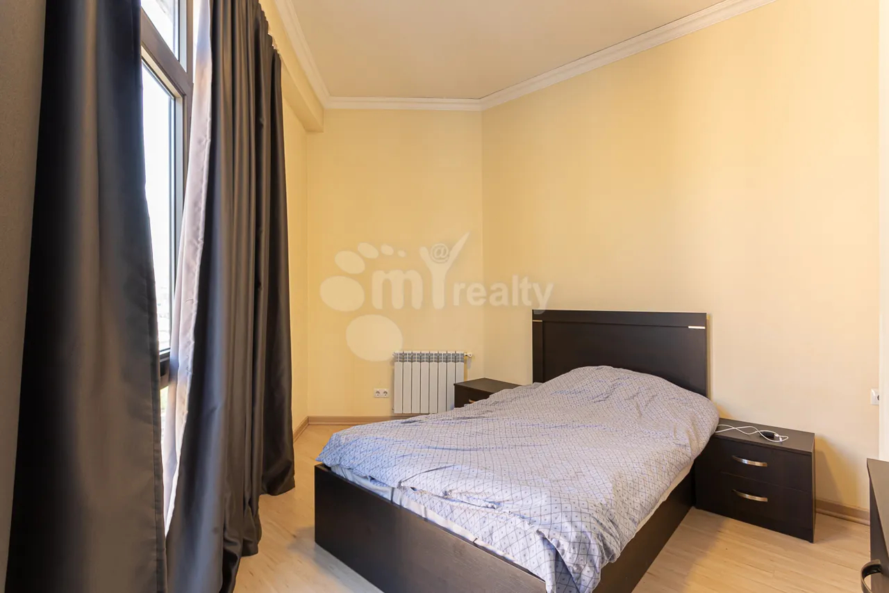 4 bedroom apartment for sale Antarayin St, Center Yerevan, 157846