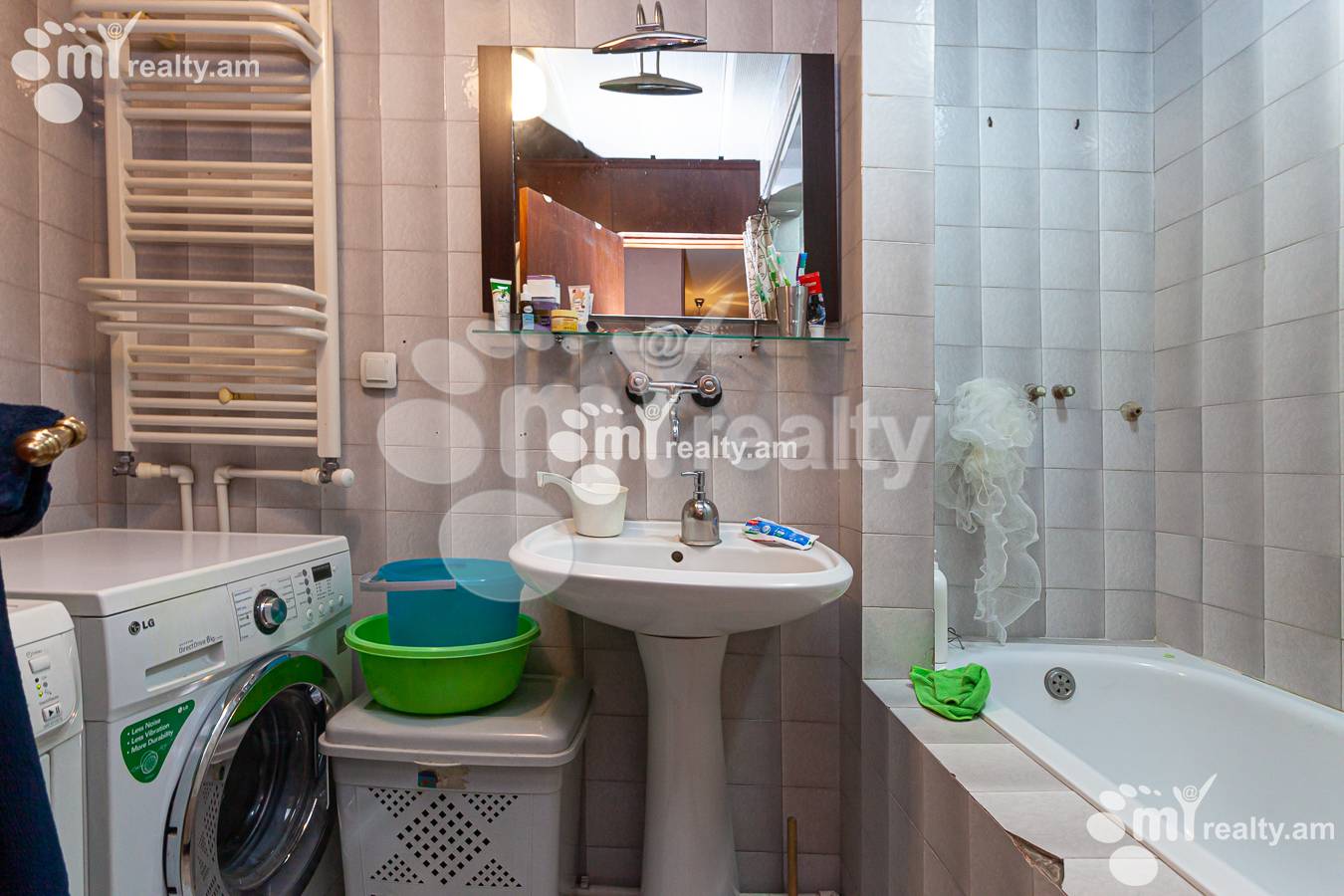 Купить 5 комнатную квартиру Московян ул, Центр Ереван, 136091