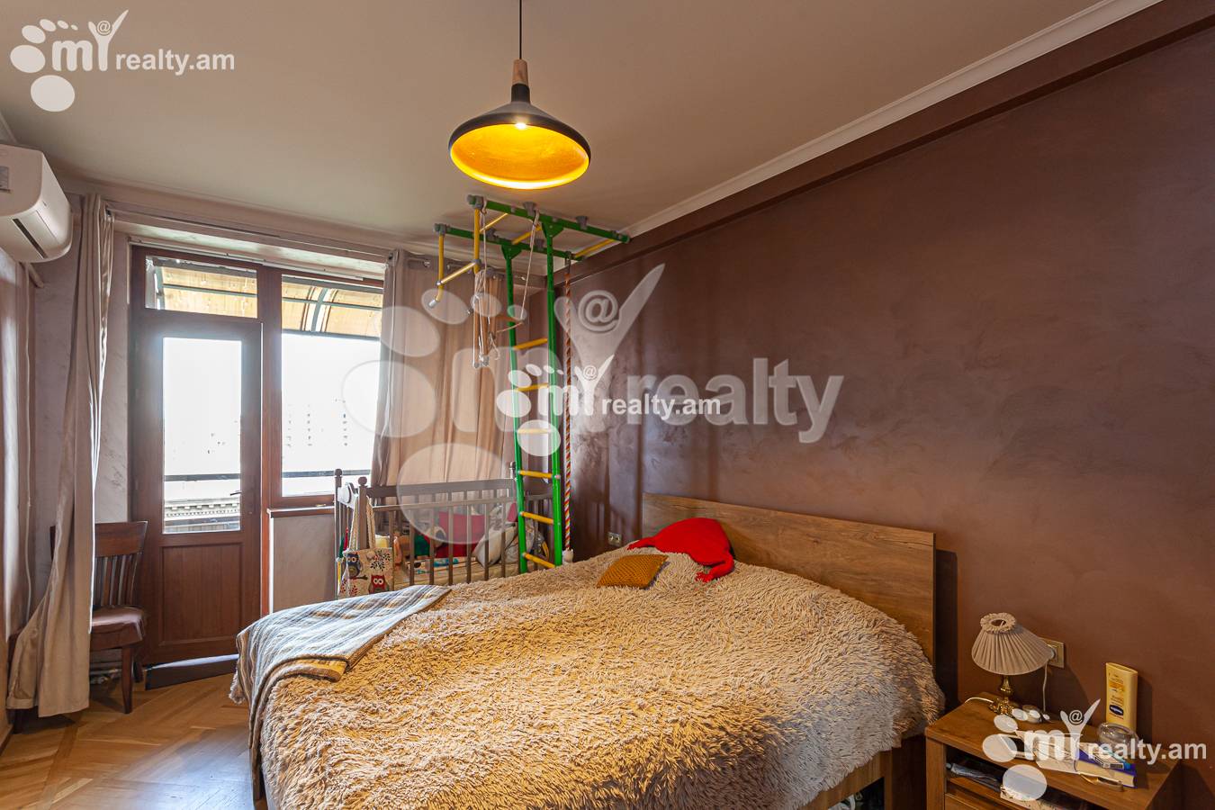 Купить 5 комнатную квартиру Московян ул, Центр Ереван, 136091