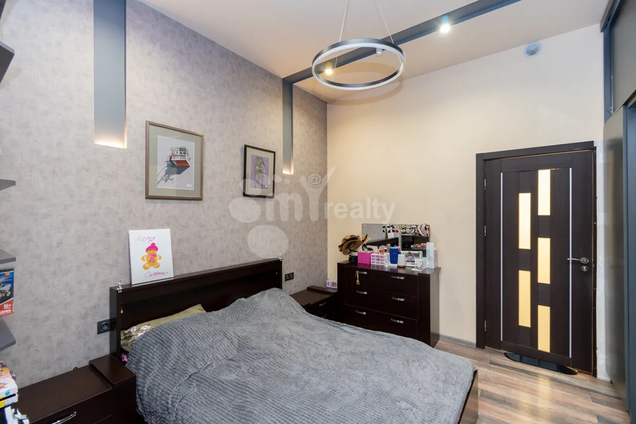 3 bedroom apartment for sale Baghramyan Ave (Kentron), Center Yerevan, 158738