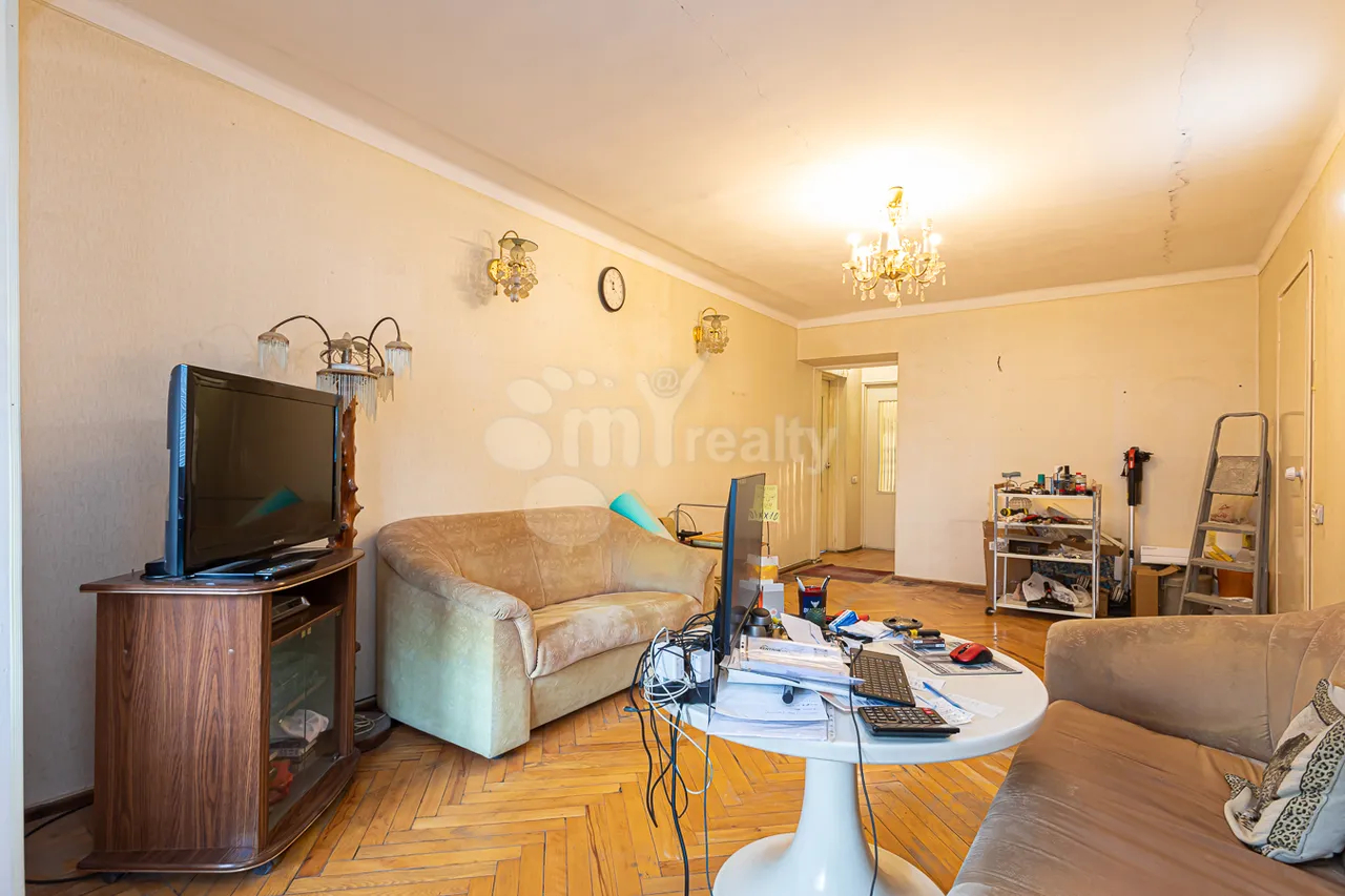 3 bedroom apartment for sale Buzand St, Center Yerevan, 158424