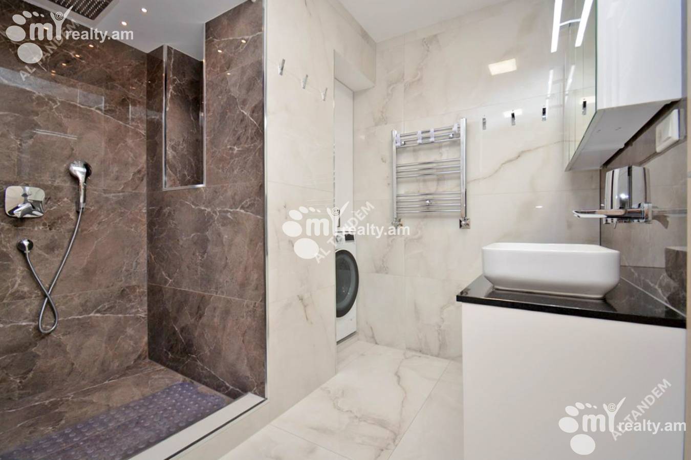 3 սենյականոց բնակարան վարձով Մոսկովյան փող, Կենտրոն Երևան, 160061